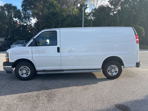 Used 2021 Chevrolet Express 2500 w/ Driver Convenience Package image 3
