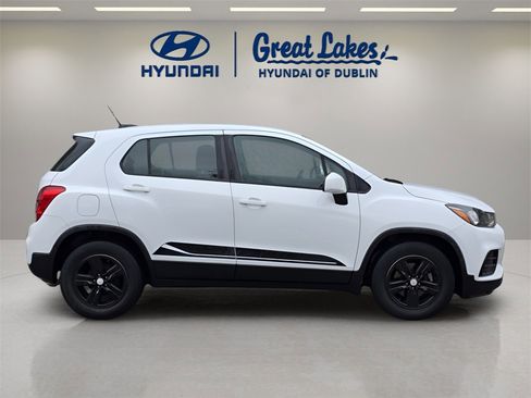 Used 2020 Chevrolet Trax LS image 6