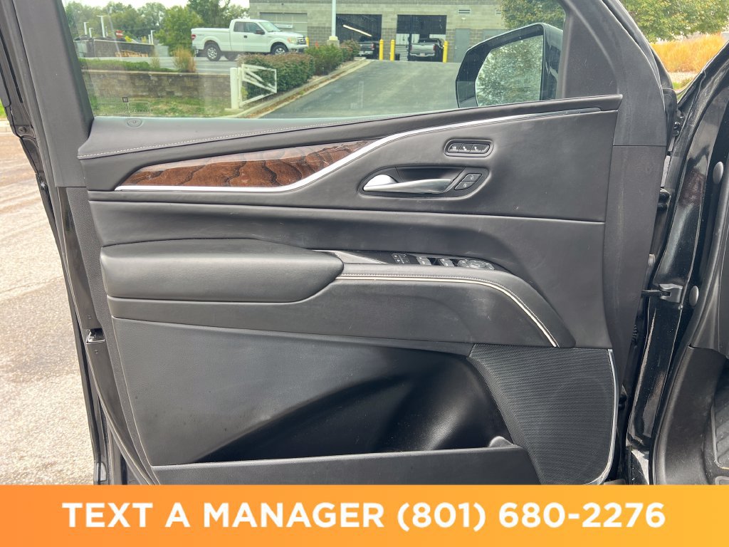 Used 2021 Cadillac Escalade ESV Premium Luxury Platinum AWD/4WD image 12