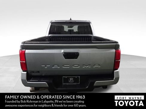 Used 2024 Toyota Tacoma TRD Off-Road image 8