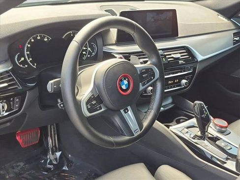 Used 2019 BMW 530e w/ M Sport Package RWD image 10