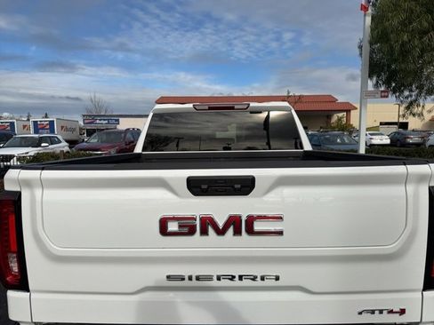 Used 2025 GMC Sierra 1500 AT4 image 10