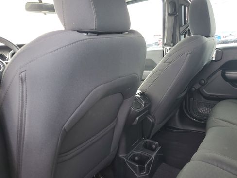 Used 2019 Jeep Wrangler Unlimited Sport image 29