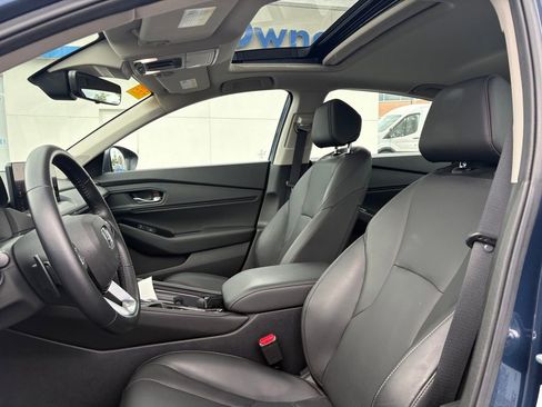 Used 2023 Honda Accord Touring image 6