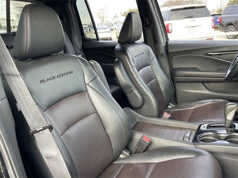 Used 2018 Honda Ridgeline Black Edition image 26