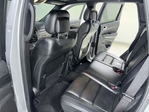 Used 2019 Jeep Grand Cherokee Limited AWD/4WD image 28