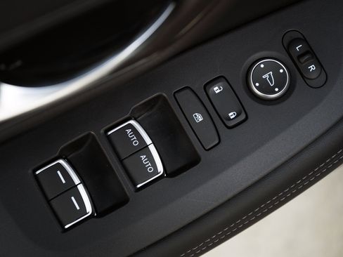 Used 2024 Honda HR-V EX-L image 40