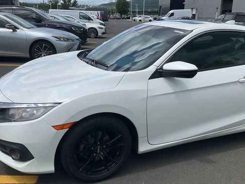 Used 2017 Honda Civic EX-L image 2