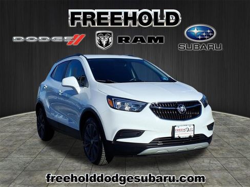 Used 2020 Buick Encore Preferred image 1