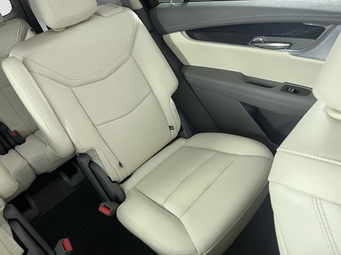 Used 2023 Cadillac XT6 Premium Luxury w/ Technology Package image 25