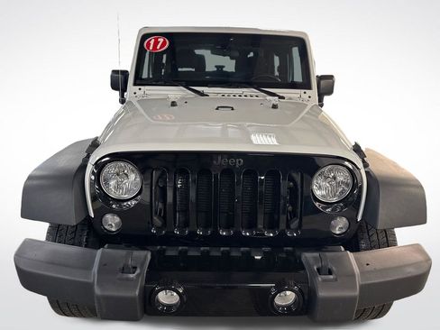 Used 2017 Jeep Wrangler Sport AWD/4WD image 9
