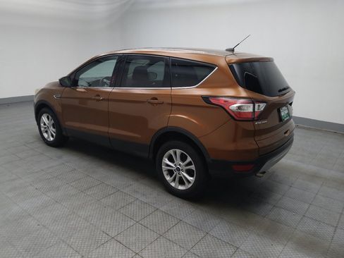 Used 2017 Ford Escape SE FWD image 3