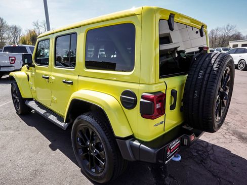 Used 2023 Jeep Wrangler Unlimited Sahara w/ Cold Weather Group image 4