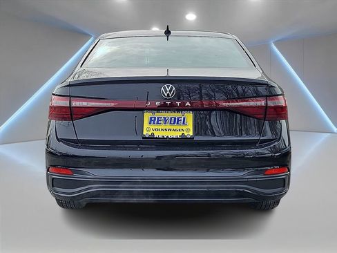 Used 2025 Volkswagen Jetta S image 6