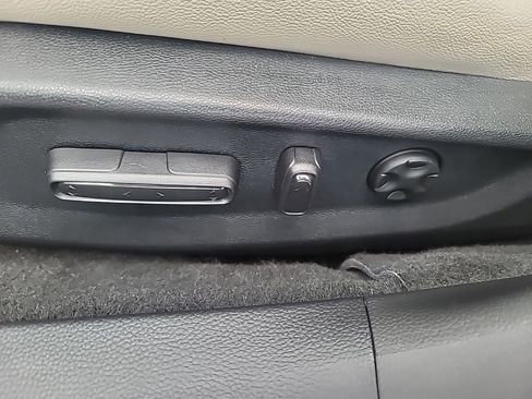 Used 2019 Honda Accord EX-L image 12