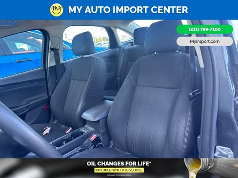 Used 2017 Ford Focus SE FWD image 7