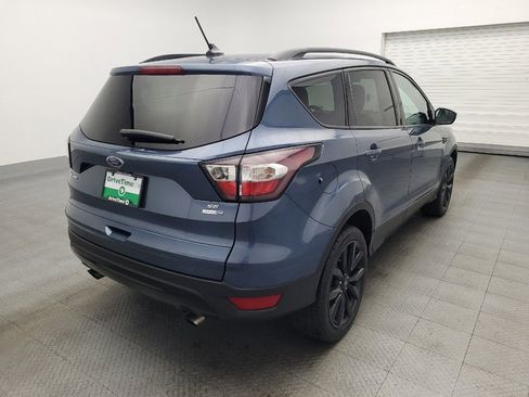 Used 2018 Ford Escape SE w/ SE Sport Appearance Package image 9