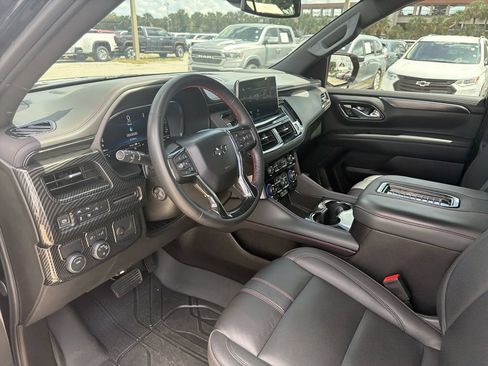 Used 2023 Chevrolet Suburban RST w/ Luxury Package RWD image 18
