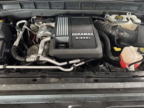 Used 2023 GMC Sierra 1500 AT4 w/ AT4 Preferred Package AWD/4WD image 6