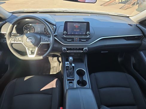 Used 2022 Nissan Altima 2.5 SV image 32