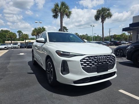 New 2025 Audi Q5 Prestige image 3