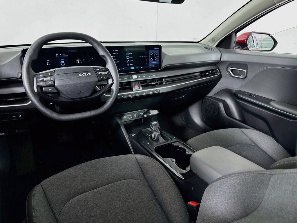 Used 2025 Kia K4 FWD image 24