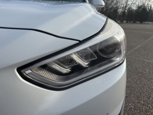 Used 2018 Genesis G90 3.3T Premium image 3