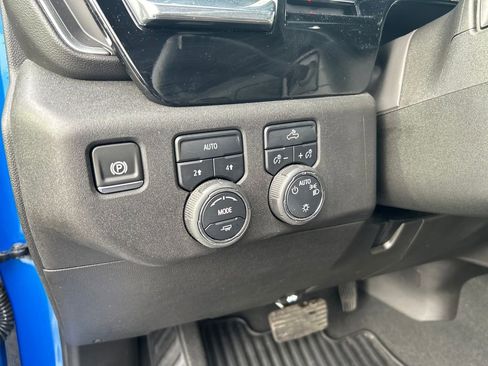 Used 2025 Chevrolet Silverado 1500 LT image 29