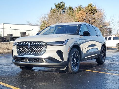 New 2026 Lincoln Nautilus Premier image 2