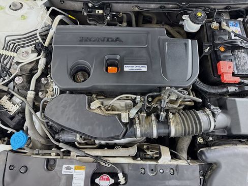 Used 2019 Honda Accord Touring image 32