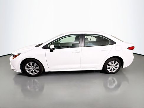 Used 2024 Toyota Corolla LE image 6