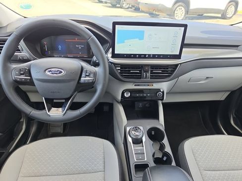 Used 2023 Ford Escape Active FWD image 8