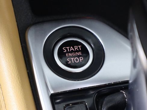 Used 2020 Nissan Sentra SV w/ SV Premium Package image 24