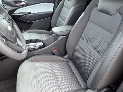 Used 2025 Chevrolet Trax LT