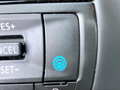 Used 2025 Nissan Pathfinder Platinum w/ Cargo Package FWD image 33