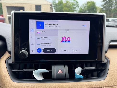 Used 2023 Toyota RAV4 LE image 24