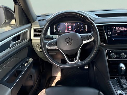 Used 2021 Volkswagen Atlas Cross Sport SEL R-Line w/ Cross Sport MDO Package FWD image 19