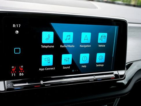 New 2026 Volkswagen Atlas Cross Sport SE AWD/4WD image 13