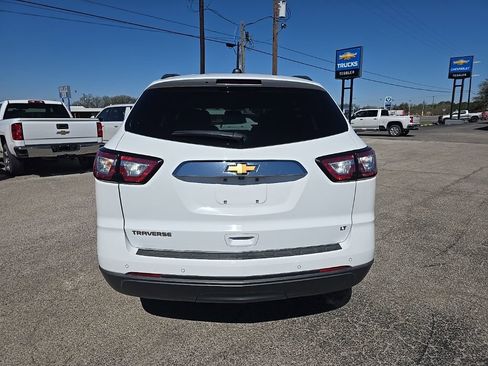 Used 2017 Chevrolet Traverse LT image 7