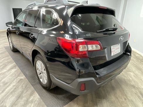 Used 2019 Subaru Outback 2.5i Premium AWD/4WD image 5