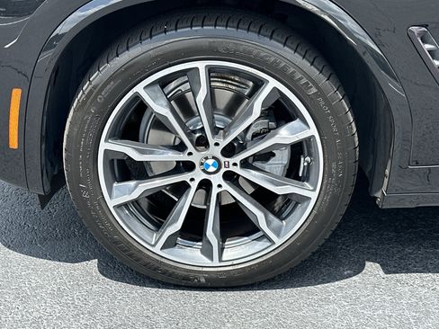 Used 2022 BMW X3 sDrive30i w/ M Sport Package 2 RWD image 11