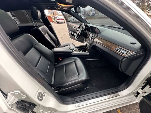 Used 2016 Mercedes-Benz E 350 4MATIC Sedan image 26