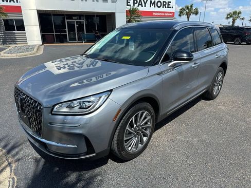 Used 2024 Lincoln Corsair Reserve w/ Equipment Group 201A FWD image 2