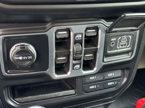 Used 2022 Jeep Wrangler Unlimited Sport AWD/4WD image 8