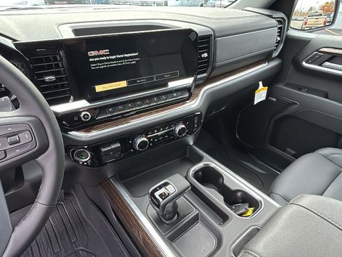 New 2026 GMC Sierra 1500 Elevation w/ Elevation Premium Package image 24