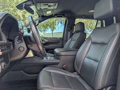 Used 2021 Chevrolet Tahoe LT w/ Luxury Package RWD image 18