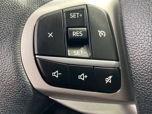 Certified 2022 Ford Explorer XLT w/ Equipment Group 202A image 11