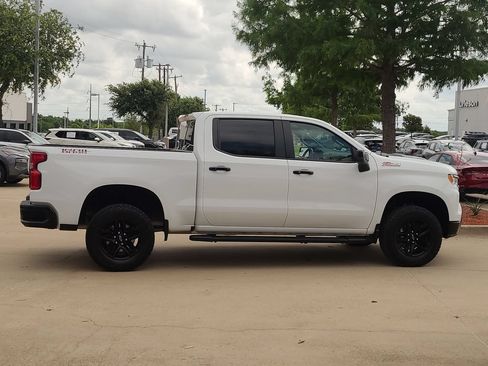 Used 2024 Chevrolet Silverado 1500 LT Trail Boss w/ Protection Package AWD/4WD image 4