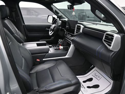 Used 2022 Toyota Tundra Platinum w/ Advanced Package AWD/4WD image 30