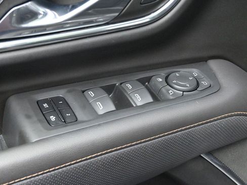 Used 2023 GMC Yukon AT4 image 11